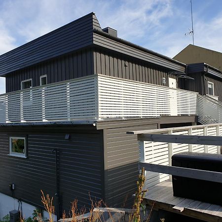 Lyngen Apartments Lyngseidet Exterior photo
